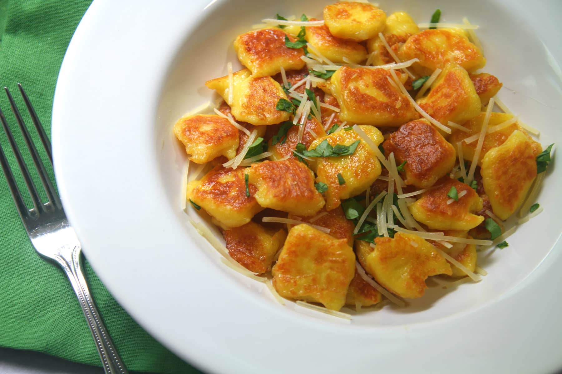 https://ketojam.com/wp-content/uploads/2017/10/Roasted-Garlic-Gnocchi-1.jpg